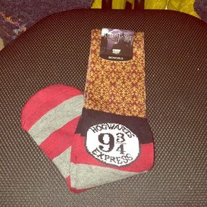 Harry Potter 9 3/4 socks